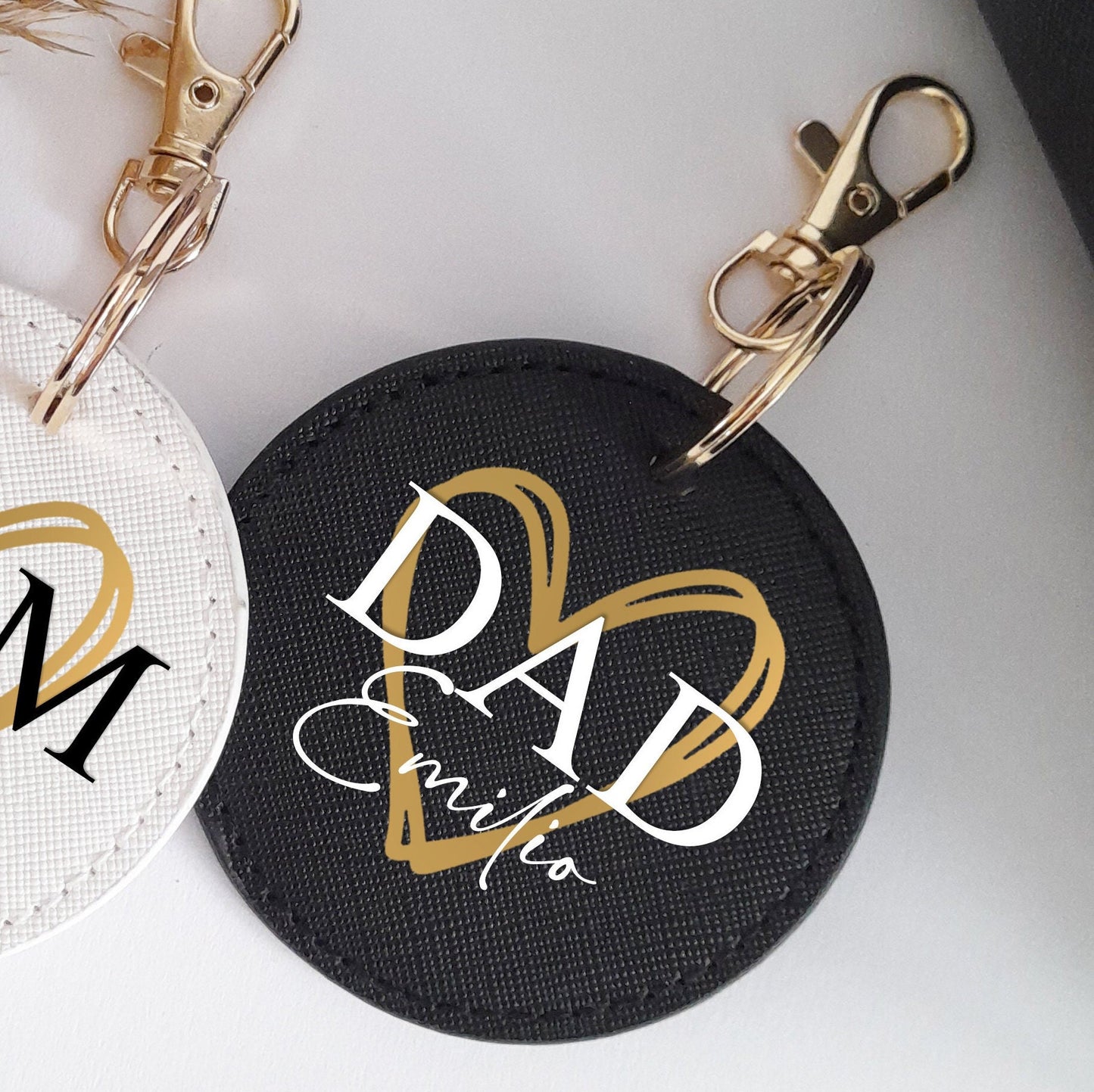 Schlüsselanhänger für Mama und Papa I Schlüsselanhänger mit Namen I Personalisiert I Geschenk für Eltern